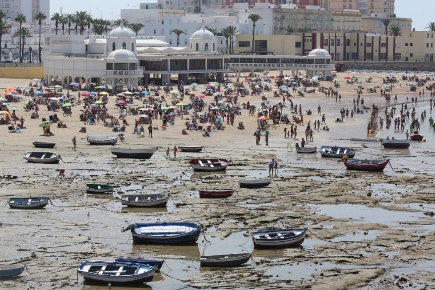 Fotografía ilustrativa del artículo ‘TurisDron’, una iniciativa para fomentar un turismo más sostenible en las costas de Andalucía