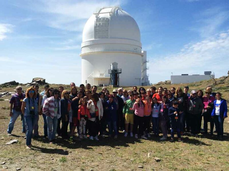 Grupo de turistas en el Observatorio Astronómico de Calar Alto